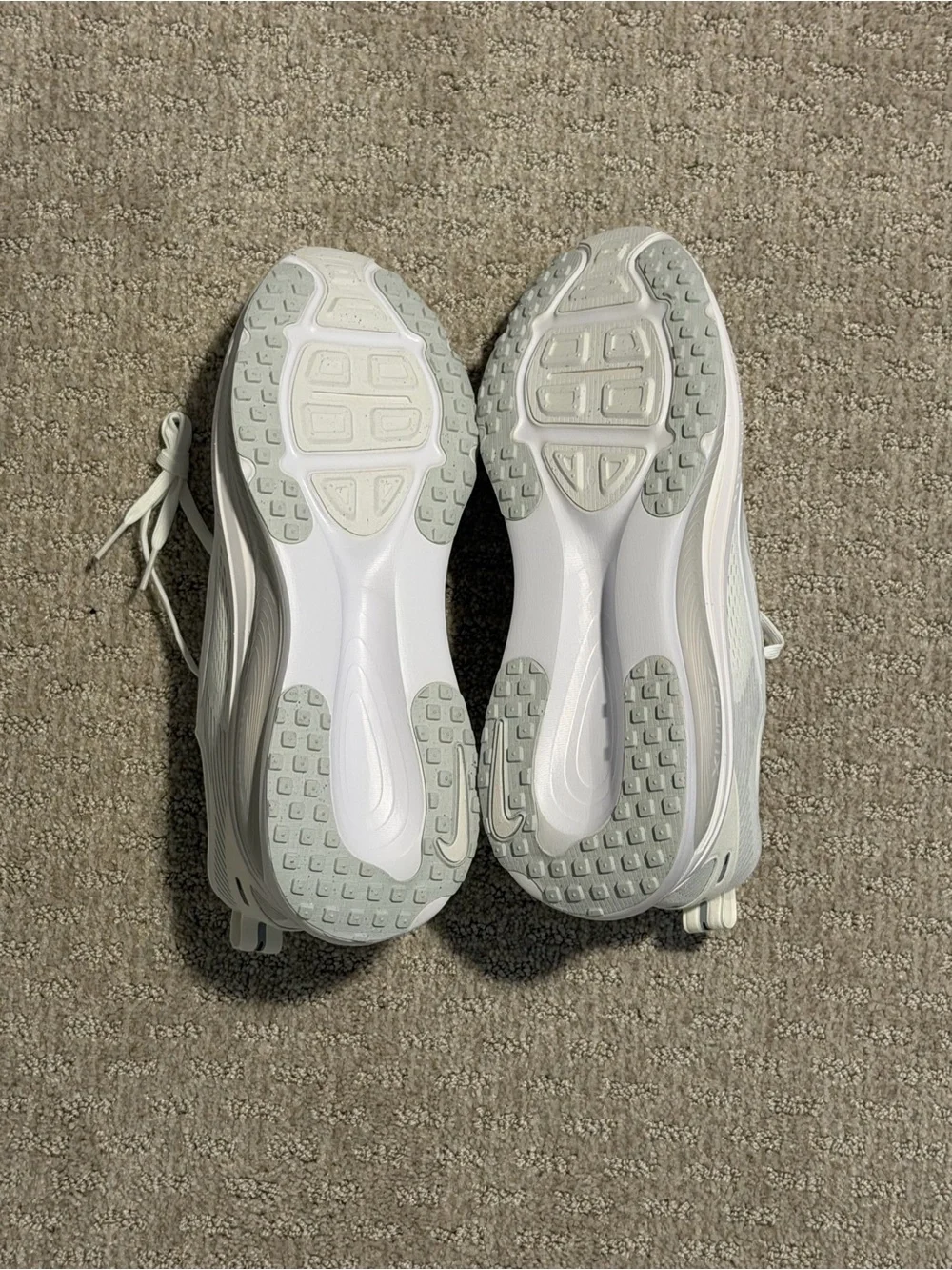 Nike vomero 18 running shoes